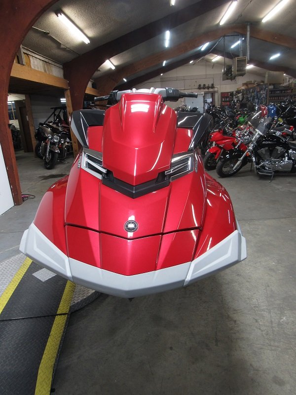 used-2013-yamaha-wave-runner-fx-high-output-u4977-for-sale-in-michigan-front2.JPG