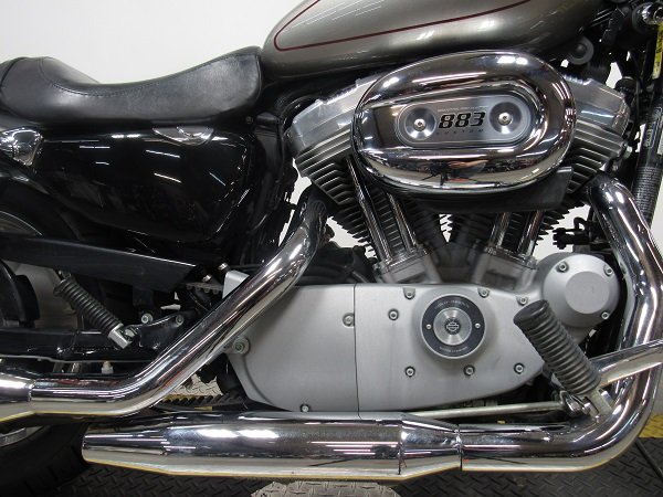 used-2009-harley-sportster-xl883c-u4983-for-sale-in-michigan-engine.JPG
