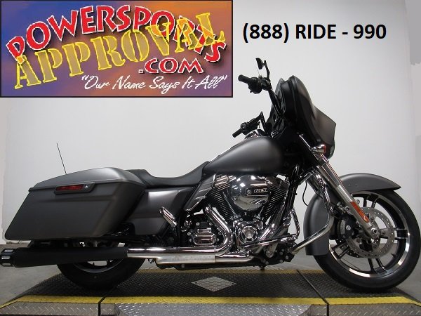 used-2012-harley-street-glide-flhx-u4916-for-sale-in-michigan-2.JPG