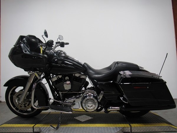 used-2013-harley-road-glide-fltrx-u4848-for-sale-in-michigan-2.JPG