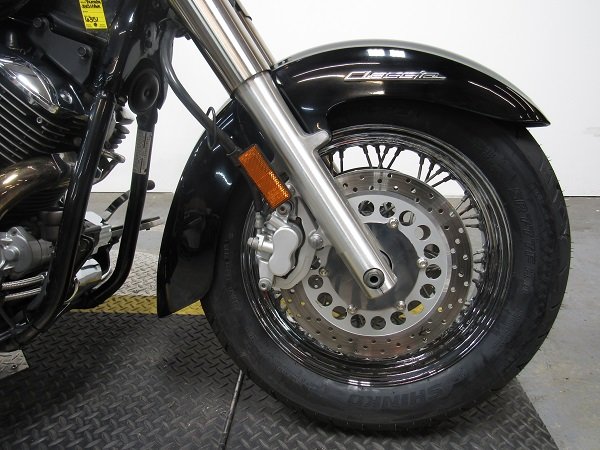 used-2003-yamaha-vstar-1100-classic-u4960-for-sale-in-michigan-wheel.JPG