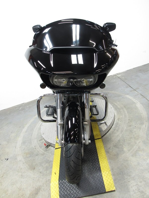 used-2015-harley-road-glide-custom-fltrx-u4994-for-sale-in-michigan-front2.JPG