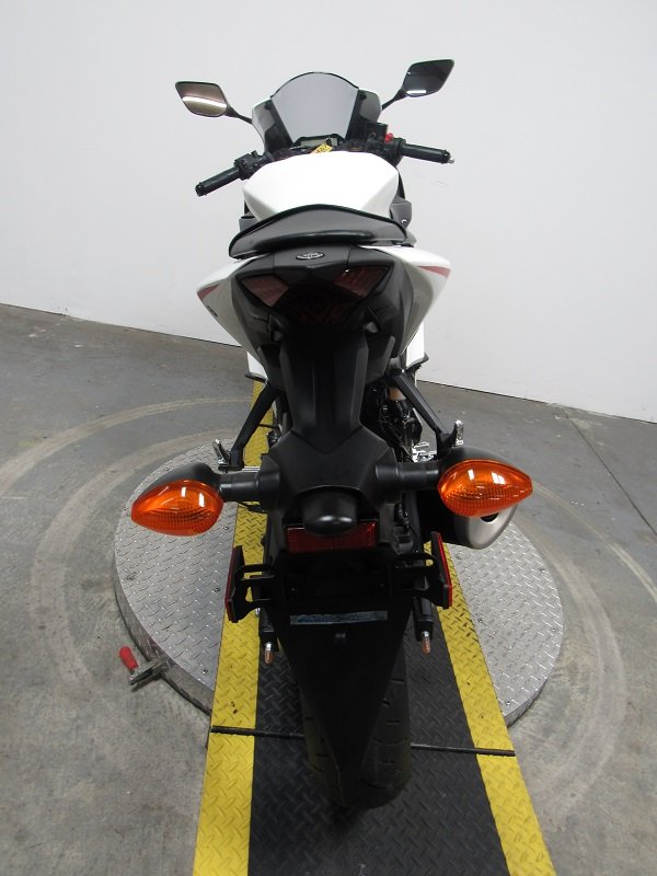 used-2019-yamaha-yzf-r3-u5117-for-sale-in-michigan-back2.JPG