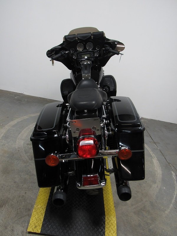 used-2007-harley-ultra-classic-flhtcu-u5054-for-sale-in-michigan-back2.JPG
