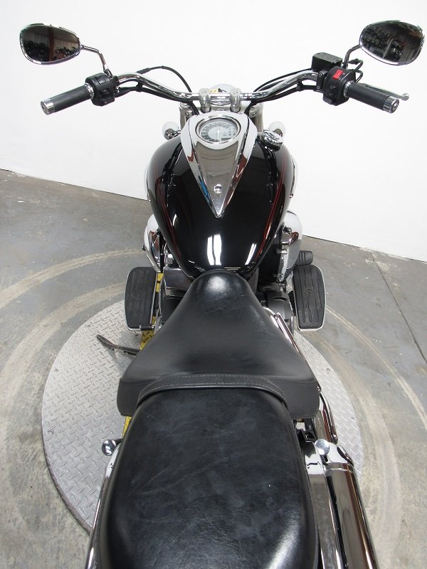 used-2013-yamaha-vstar-950-raven-edition-u5124-for-sale-in-michigan-back.JPG