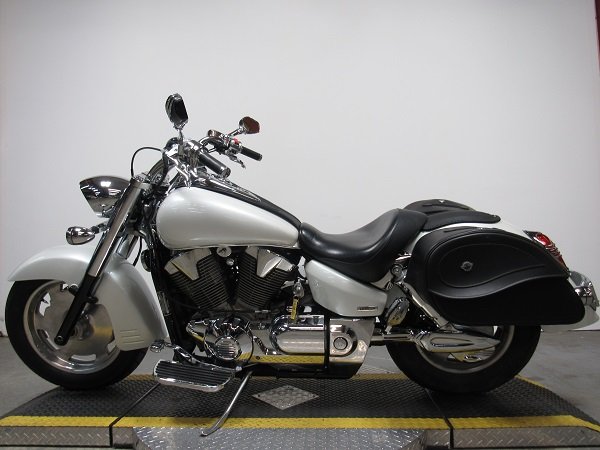 used-2005-honda-vtx1300-u5125-for-sale-in-michigan-3.JPG