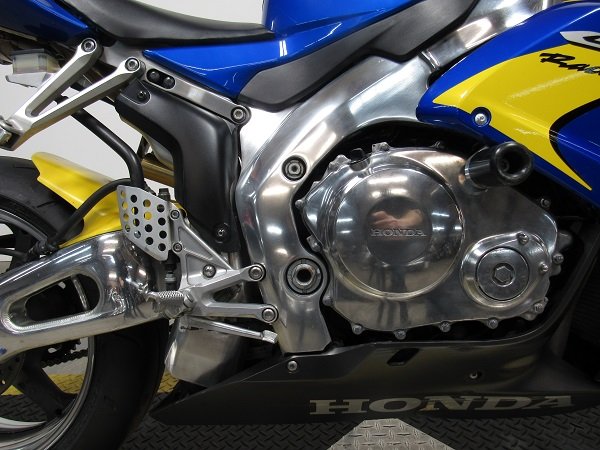 used-2006-honda-cbr1000rr-u5127-for-sale-in-michigan-engine.JPG