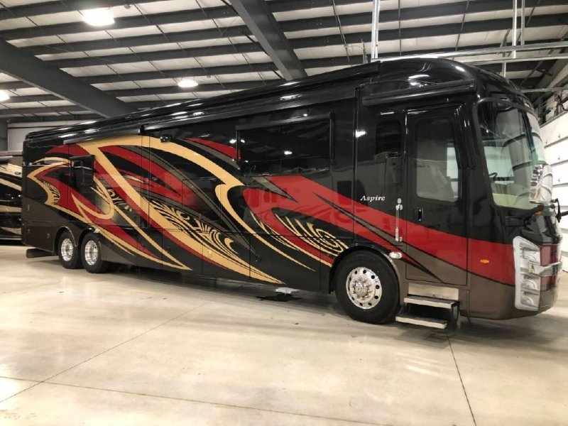 RV1.jpg