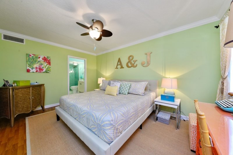 09_12911-Briar-Lake-Dr_Unit-203_14_Primary-Bedroom_Web.jpg