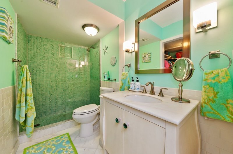 10_12911-Briar-Lake-Dr_Unit-203_13_Primary-Bathroom_Web.jpg