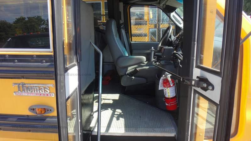 DSC08561UsedBuses2003FordThomas73LDieselAutomaticHydraulicBrakesSeatBeltsAirConditioningTinted...jpg