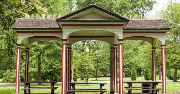 tower grove picnic.jpg tower grove picnic.jpg