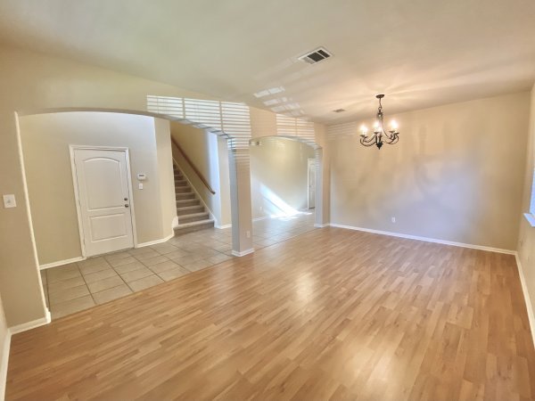 IMG_7010-Dining-room-seating-area-1.jpg IMG_7010-Dining-room-seating-area-1.jpg