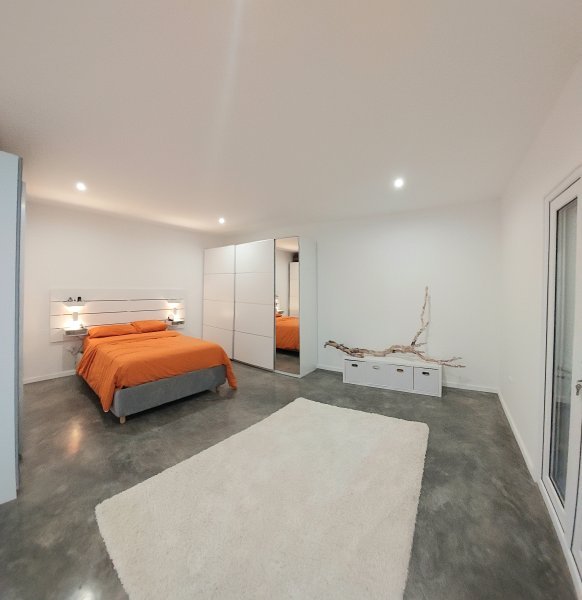 Main Bedroom .jpg Main Bedroom .jpg