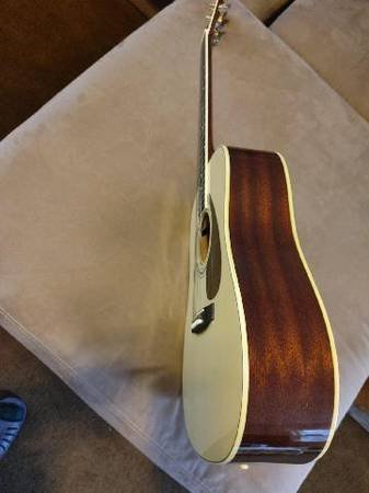 yamaha-model-fd02-beginners-guitar_sy058go_3.jpg