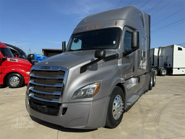2020 Freightliner 5.png 2020 Freightliner 5.png
