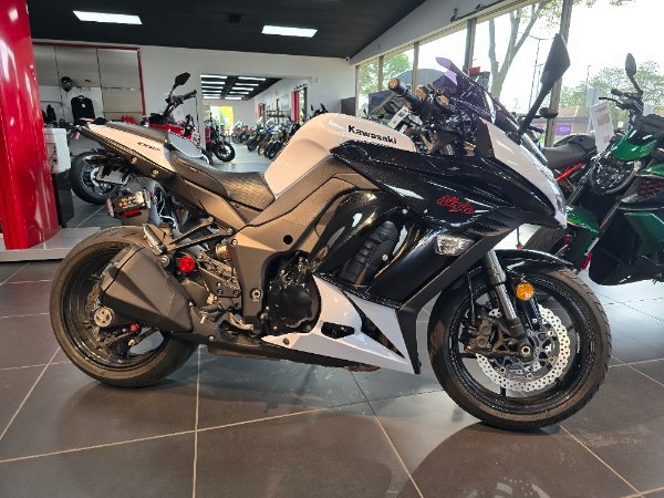 2013 Kawasaki Ninja® 1000 for Sale Pre Owned Vehicle Moto Union.jpg